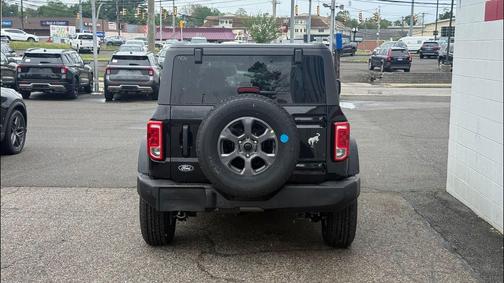 SHADOW BLACK 2026 Ford Bronco Big Bend