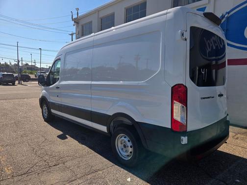 Oxford White 2026 Ford Transit-250 Base