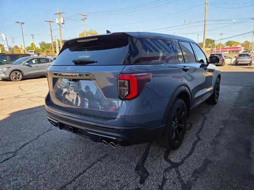2021 Ford Explorer ST
