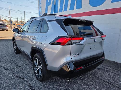 2021 Toyota RAV4 Prime SE