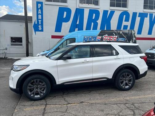2025 Ford Explorer Active