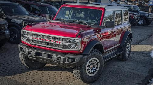 2026 Ford Bronco Outer Banks