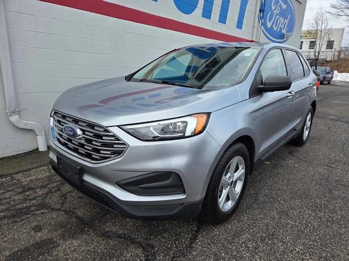 2021 Ford Edge SE