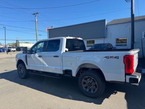 AVALANCHE 2026 Ford F-250 XL