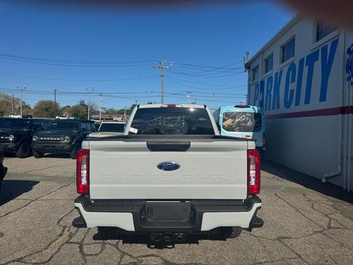 AVALANCHE 2026 Ford F-250 XL