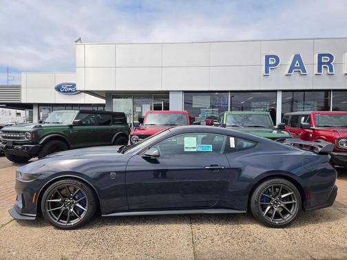 2025 Ford Mustang Dark Horse Fastback