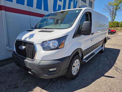 OXFORD WHITE 2024 Ford Transit-250 Base