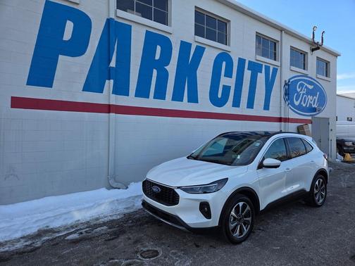 2025 Ford Escape Platinum