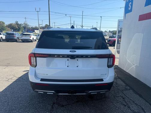 2025 Ford Explorer Active