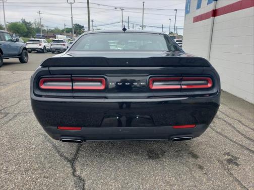 2015 Dodge Challenger SXT Plus