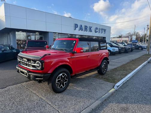 2023 Ford Bronco Outer Banks