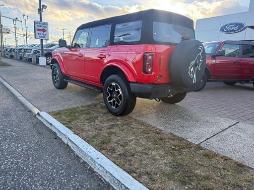 2023 Ford Bronco Outer Banks