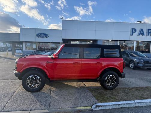 2023 Ford Bronco Outer Banks