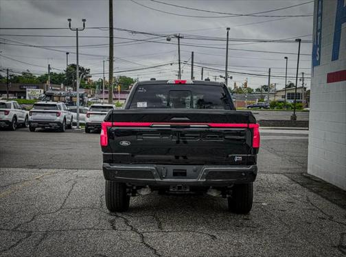 2025 Ford F-150 Lightning LARIAT