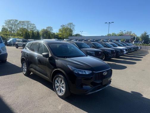 AGATE BLACK METALLIC 2026 Ford Escape Active