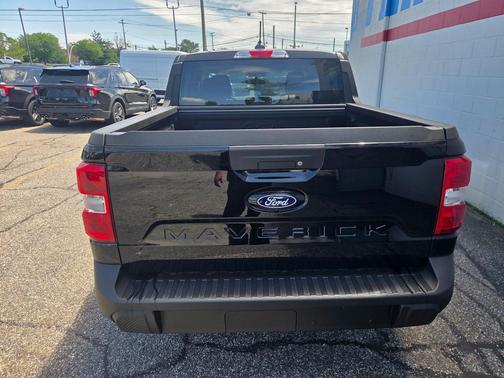 SHADOW BLACK 2026 Ford Maverick XL