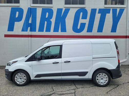 FROZEN WHITE METALLIC 2017 Ford Transit Connect XL
