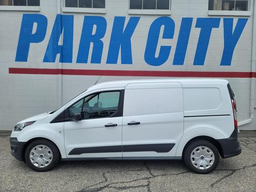 FROZEN WHITE METALLIC 2017 Ford Transit Connect XL