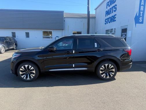 Agate Black Metallic 2026 Ford Explorer Platinum