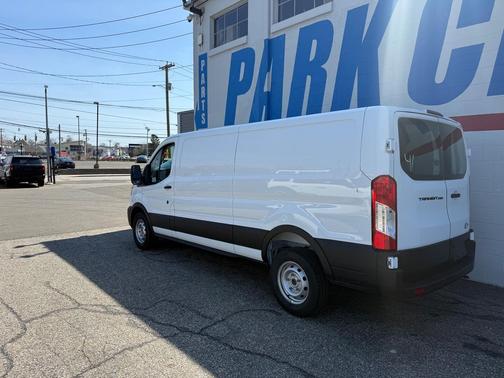 Oxford White 2026 Ford Transit-250 Base