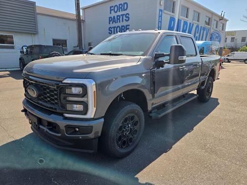 CARBONIZED GRAY 2026 Ford F-350 Lariat