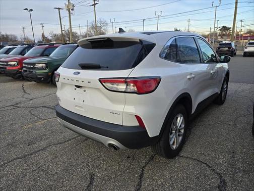 2021 Ford Escape SE
