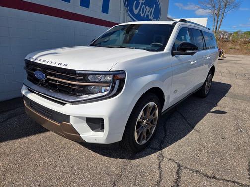 Star White Metallic Tri-Coat 2026 Ford Expedition Max King Ranch