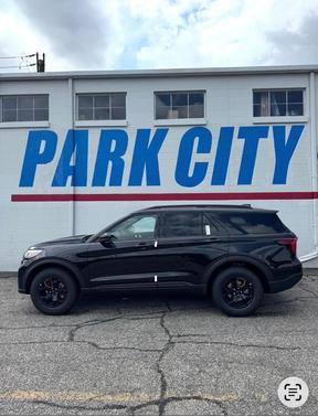 Agate Black Metallic 2026 Ford Explorer Tremor