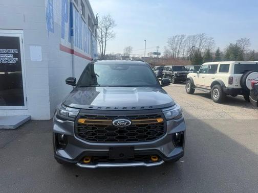 Carbonized Gray Metallic 2026 Ford Explorer Tremor