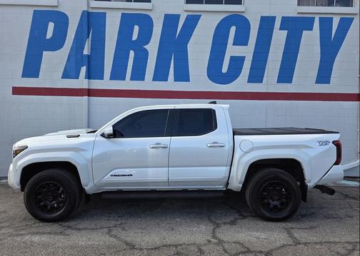 2024 Toyota Tacoma Hybrid TRD Sport