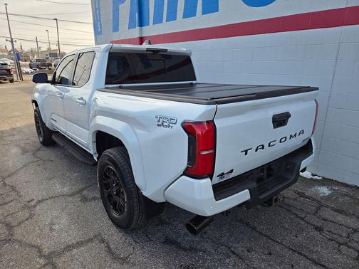 2024 Toyota Tacoma Hybrid TRD Sport