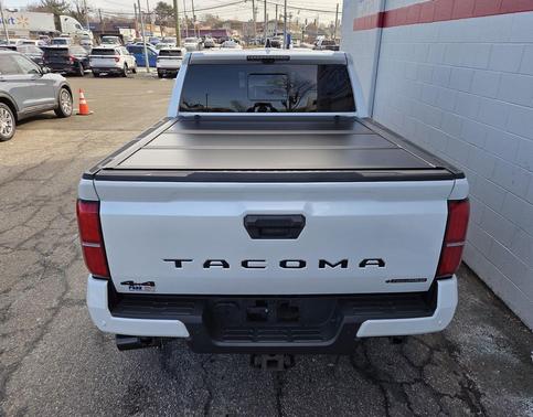 2024 Toyota Tacoma Hybrid TRD Sport