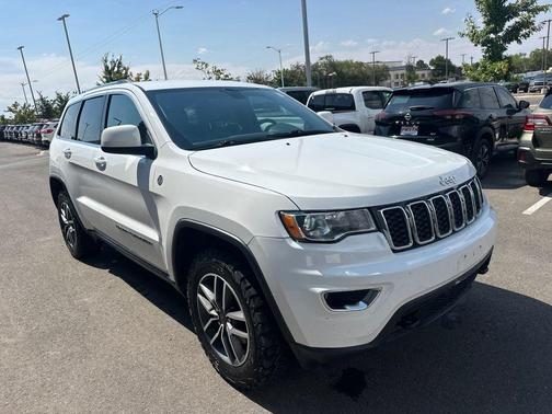White 2020 Jeep Grand Cherokee Laredo