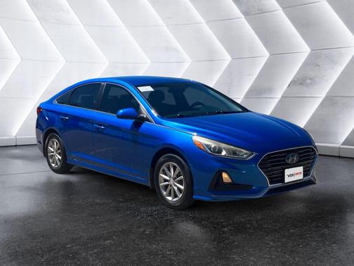 2018 Hyundai SONATA SE