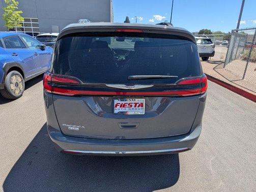 2022 Chrysler Pacifica Touring-L