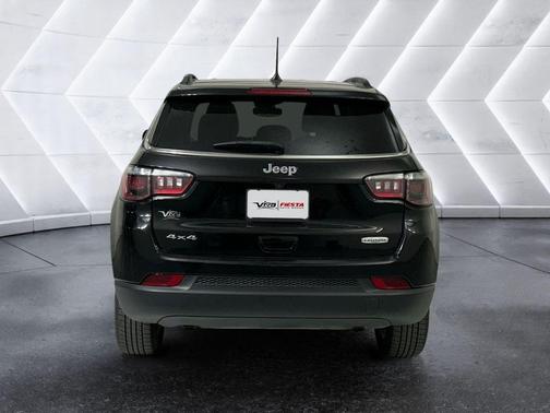 Black 2024 Jeep Compass Latitude
