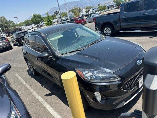 2020 Ford Escape Titanium Hybrid