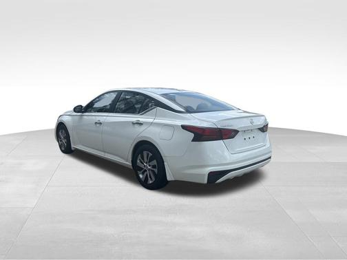Glacier White 2020 Nissan Altima 2.5 S