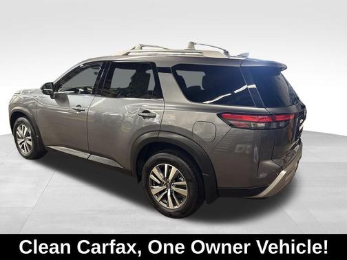 2024 Nissan Pathfinder SL