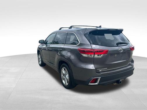 Predawn Gray Mica 2019 Toyota Highlander Limited