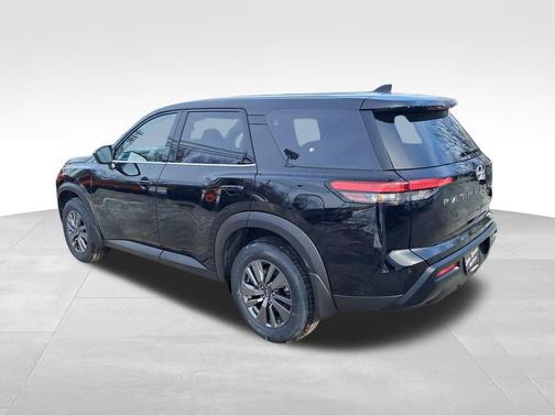 2026 Nissan Pathfinder S