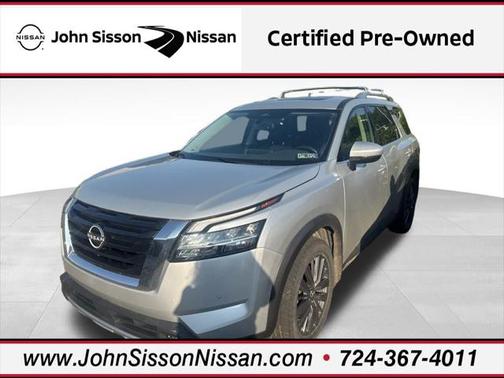 2022 Nissan Pathfinder SL