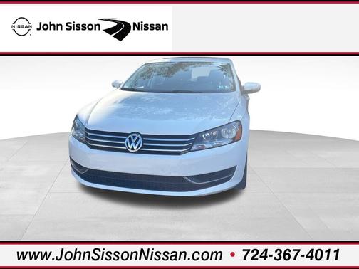 2014 Volkswagen Passat 1.8T Auto SE w/Sunroof & Nav