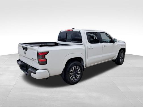 2025 Nissan Frontier SL