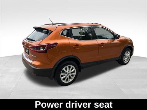 2022 Nissan Rogue Sport SV