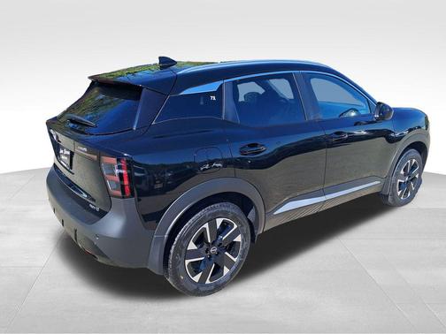 Super Black 2026 Nissan Kicks SV
