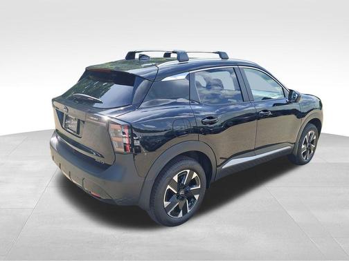 Super Black 2026 Nissan Kicks SV