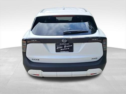 2025 Nissan Kicks SV
