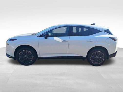 Everest White Pearl Tricoat 2026 Nissan Murano Platinum