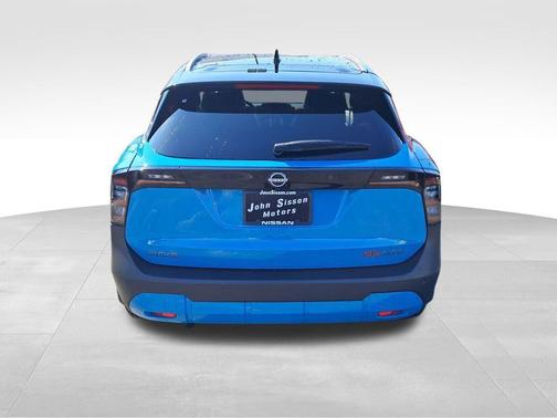 Arctic Ice Blue/Black 2026 Nissan Kicks SR